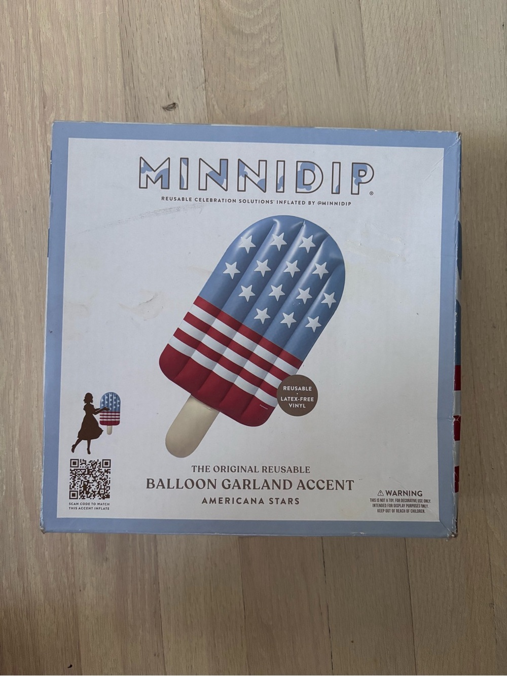 MINNIDIP Americana Stars Balloon Garland Accent - Red, White, and Blue